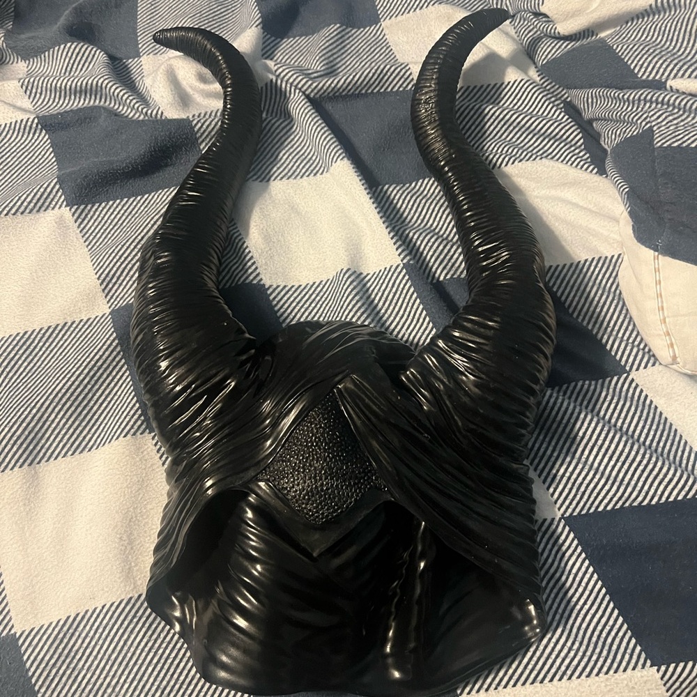 Malficent horns
